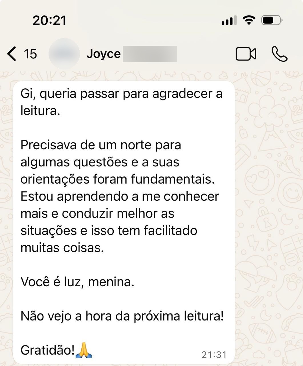 Print de conversa de WhatsApp em que uma cliente agradece a leitura, diz que precisava de um norte e que está aprendendo a se conhecer mais.